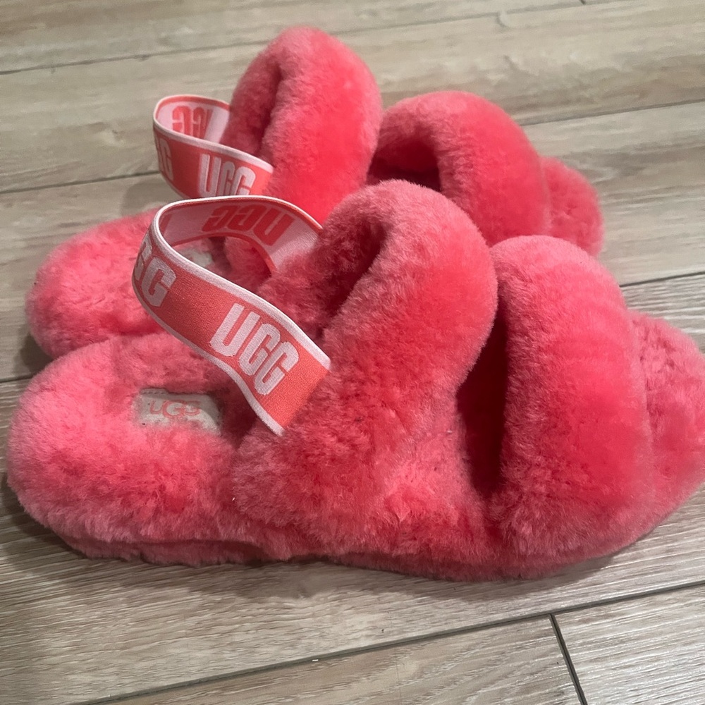 UGG Slippers, Bright Pink